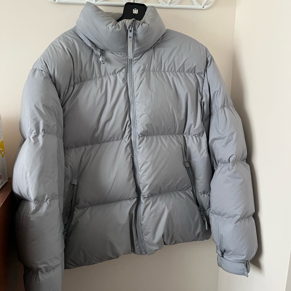 Aritzia Mega Puff Jacket Women